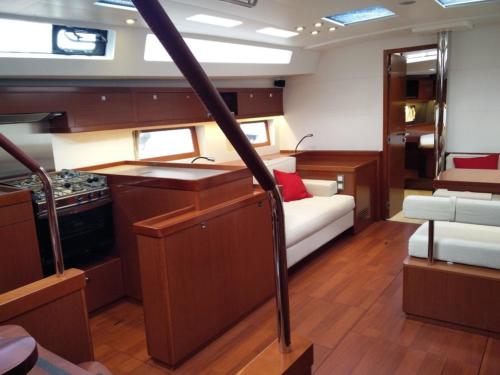 5de93a7edd5457e71f75ff5b Oceanis 55 - Brokerage - Saloon+ L shaped galley