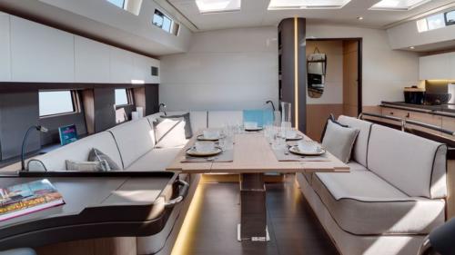 beneteauoceanisyacht62interior2